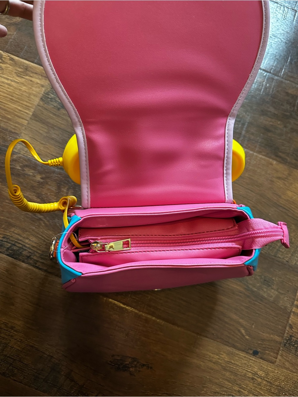 Retro Phone Purse - Picture 7 of 14